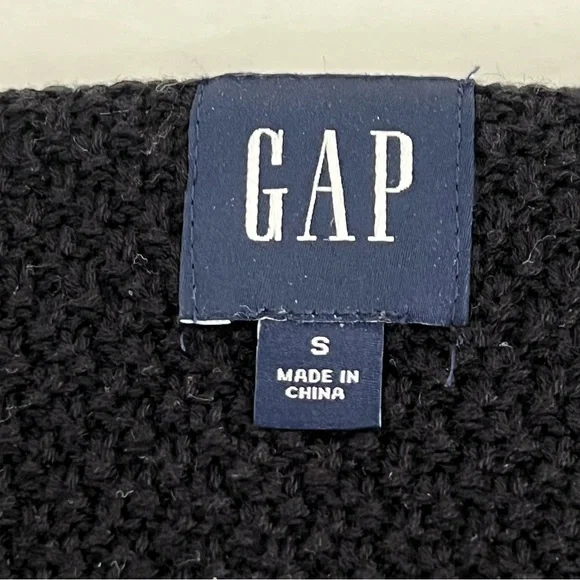 GAP Textured Cardigan Relaxed Fit Long Sleeves Cozy 100% Cotton Sweater Black - Picture 3 of 7